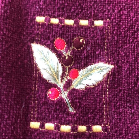 Embroidered Bath Towel Set - Picture 4 of 8